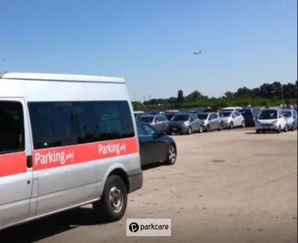 Parking Way Fiumicino Valet foto 2