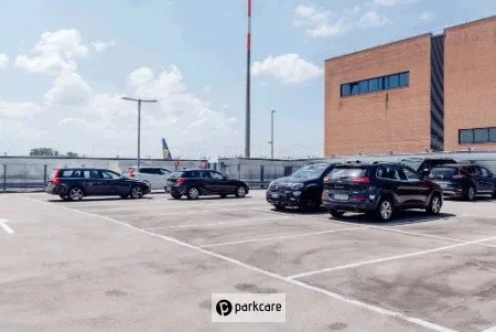 Parcheggio Park C Aeroporto Treviso foto 3