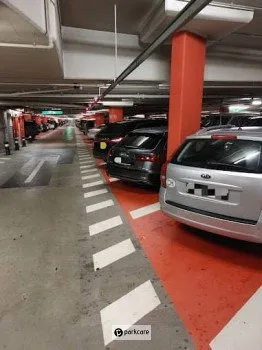 Parcheggio P1 Aeroporto Ginevra foto 6