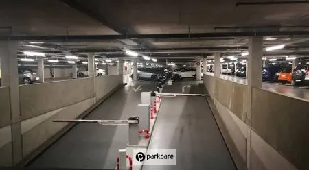 Parcheggio P26 Aeroporto Ginevra foto 4