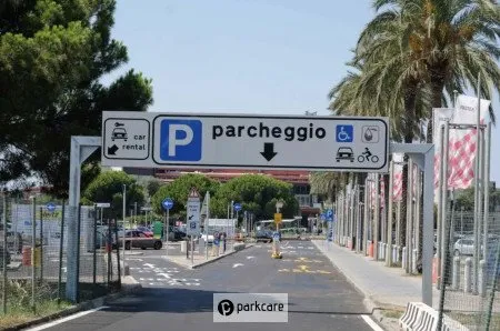 Parcheggio P2 Low Cost Aeroporto Genova foto 1